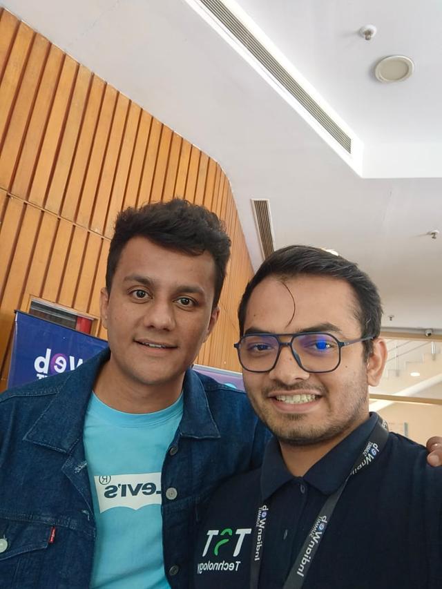 Daxesh Italiya meets MBA Chaiwala, Prafull Billore, in Gurgaon